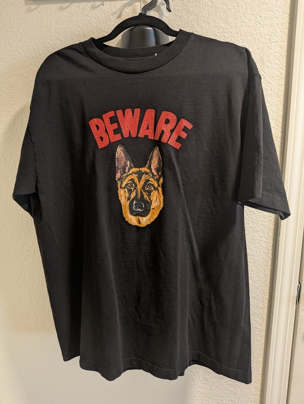 NWT Market Studios Beware Sign German Shepherd Graphic T-Shirt Black Large